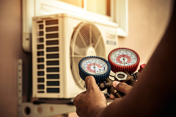 Professional Hvac Maintenance technician working in Kerens, TX